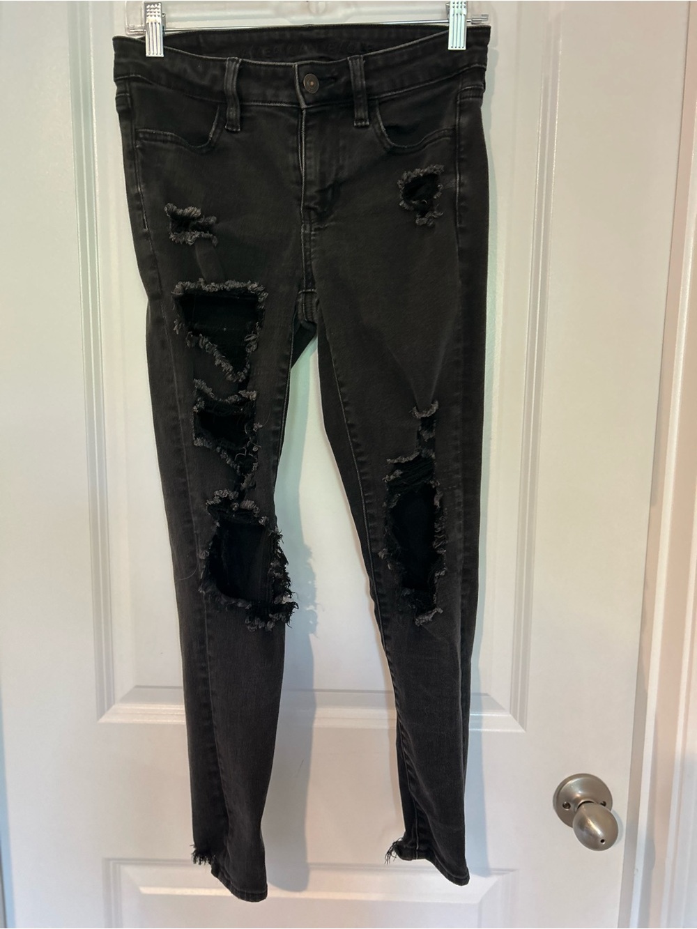 American Eagle Outfitters Black Distressed Skinny Jeans